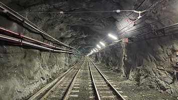 На «Cеверном-Глубоком» руднике завершены проходка и оснащение транспортной выработки 